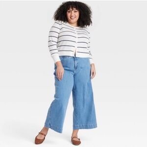 Ava & Viv - High Rise Wide Leg Cropped Denim